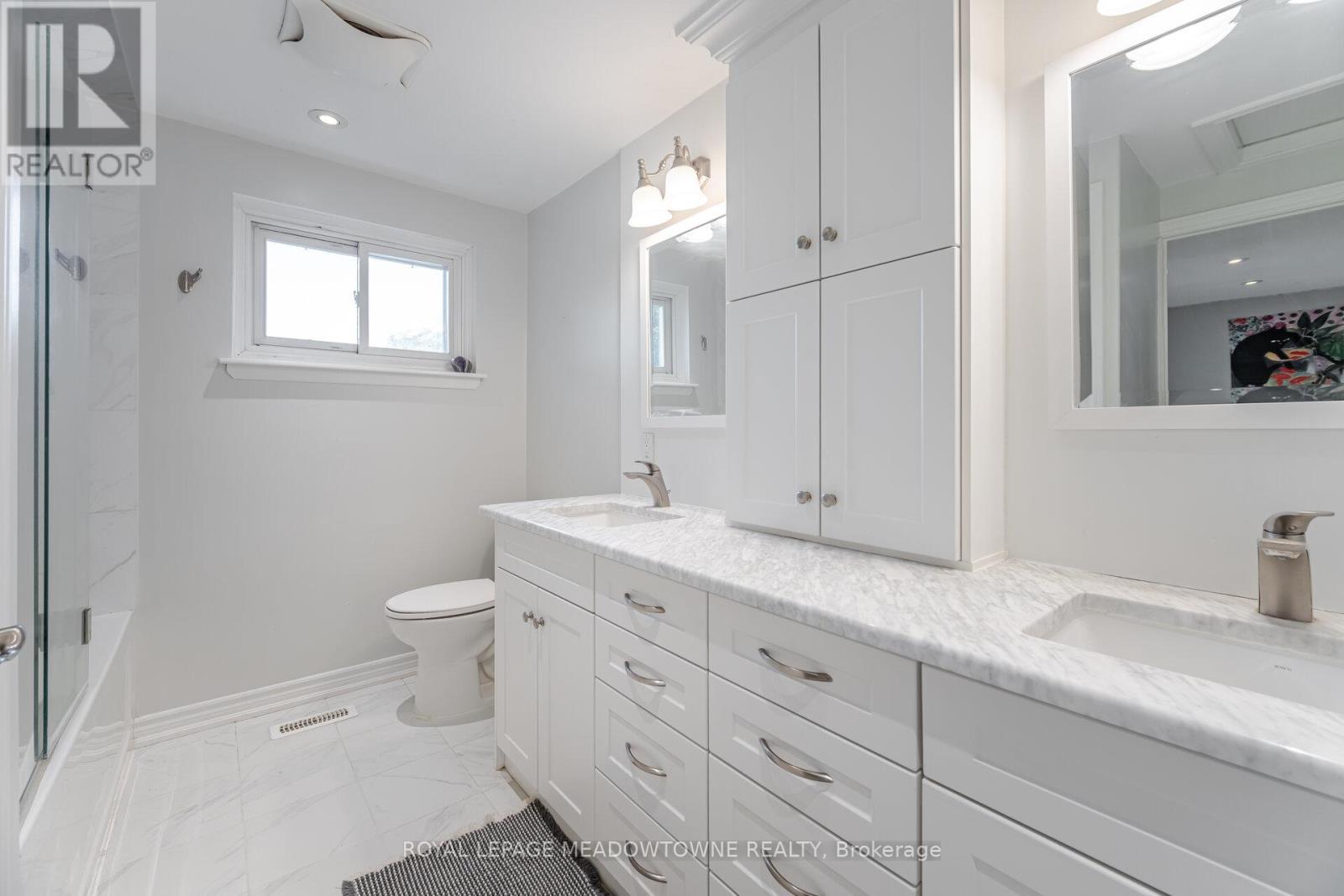 












653 JOYCE BOULEVARD

,
Milton,




Ontario
L9T3E3

