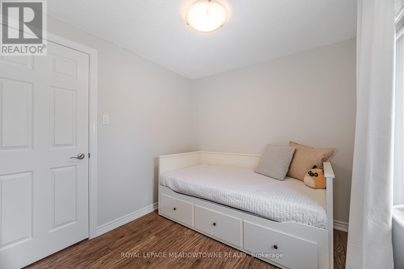 












653 JOYCE BOULEVARD

,
Milton,




Ontario
L9T3E3

