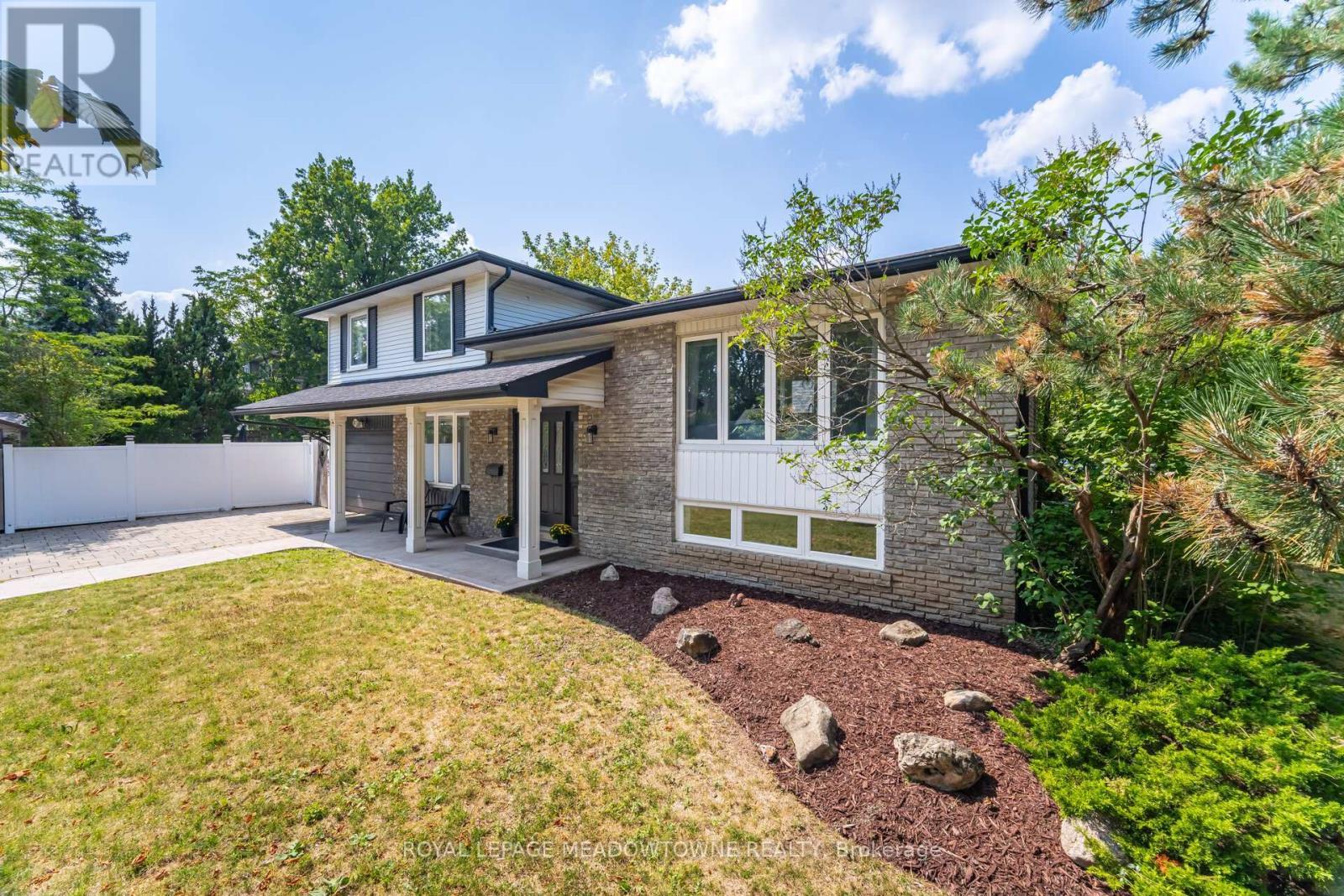 












653 JOYCE BOULEVARD

,
Milton,




Ontario
L9T3E3

