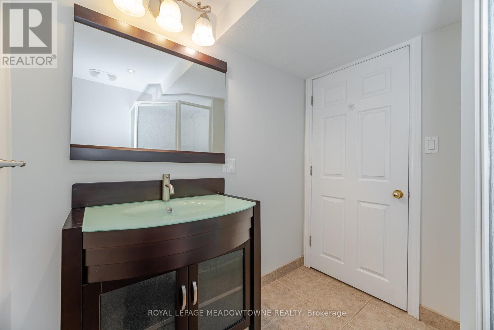 












653 JOYCE BOULEVARD

,
Milton,




Ontario
L9T3E3

