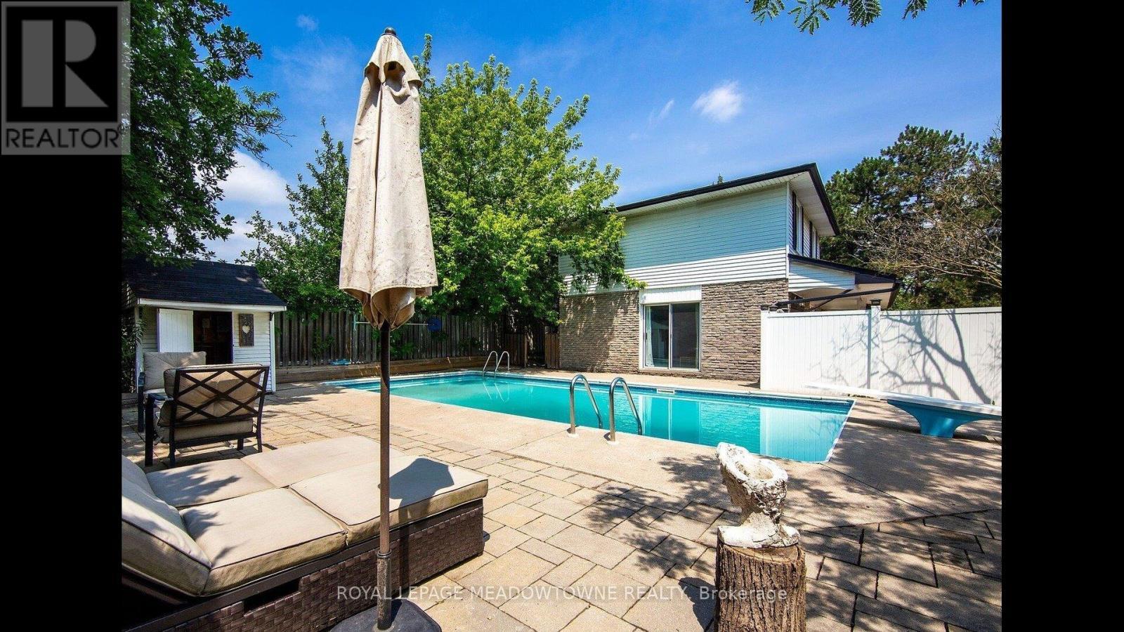 












653 JOYCE BOULEVARD

,
Milton,




Ontario
L9T3E3

