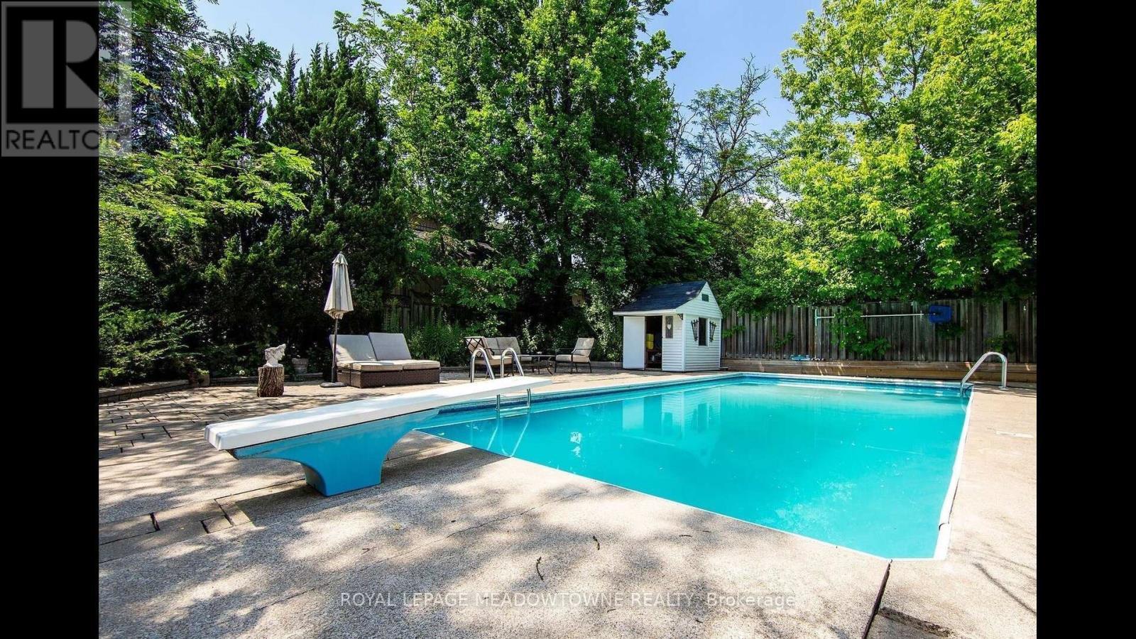 












653 JOYCE BOULEVARD

,
Milton,




Ontario
L9T3E3

