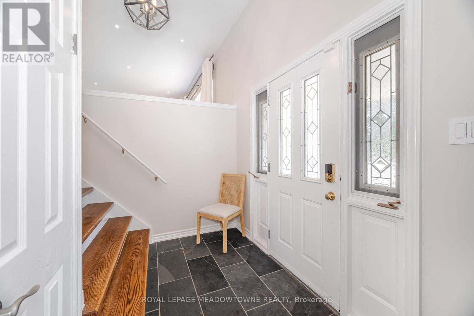 












653 JOYCE BOULEVARD

,
Milton,




Ontario
L9T3E3

