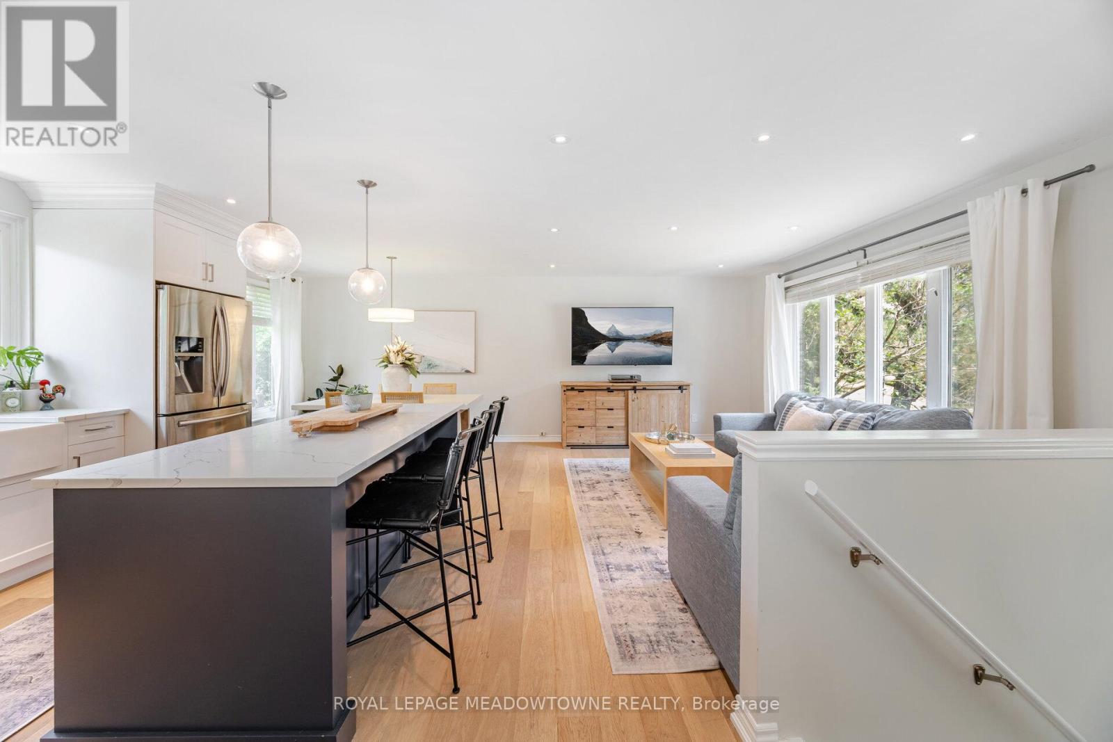 












653 JOYCE BOULEVARD

,
Milton,




Ontario
L9T3E3

