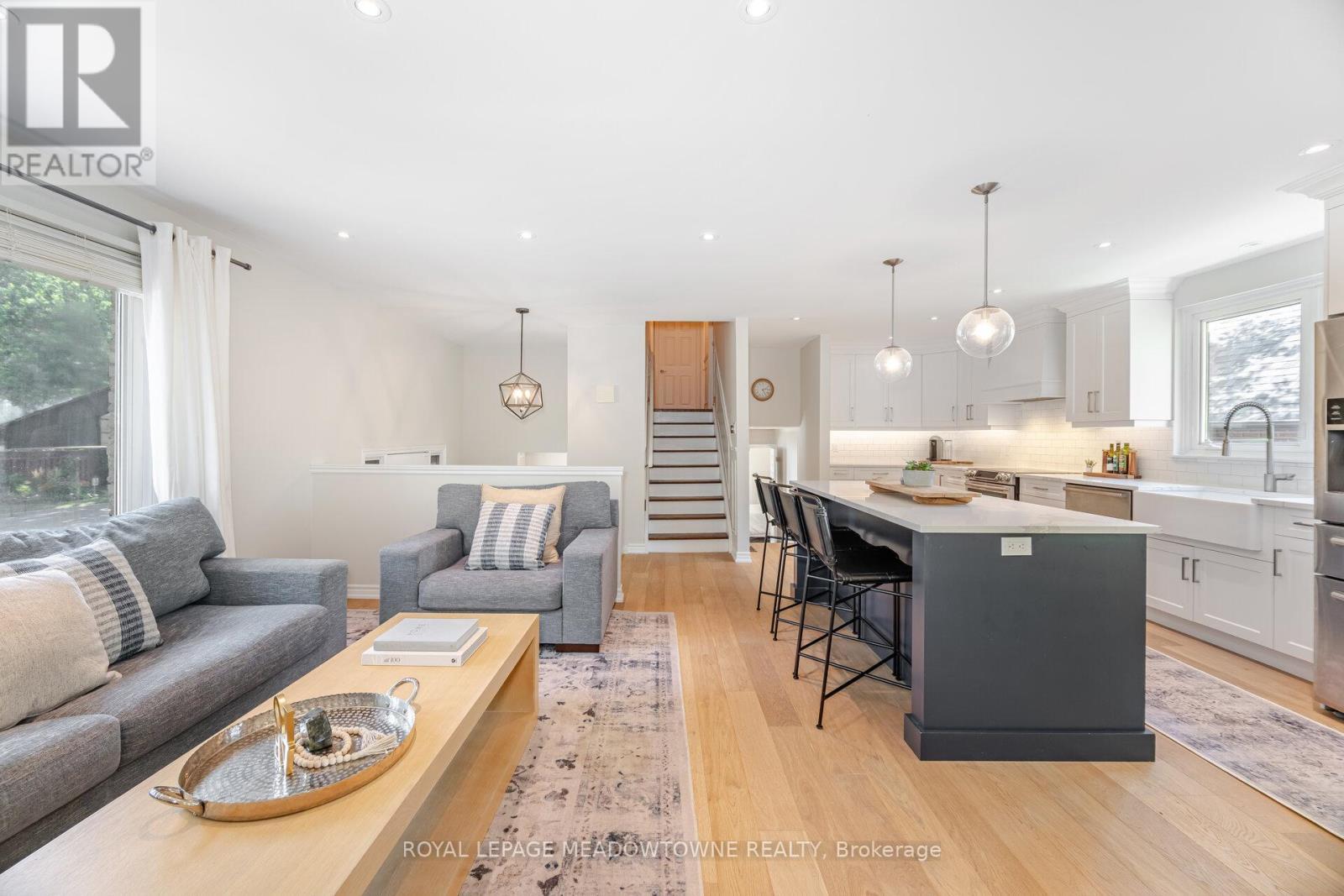 












653 JOYCE BOULEVARD

,
Milton,




Ontario
L9T3E3

