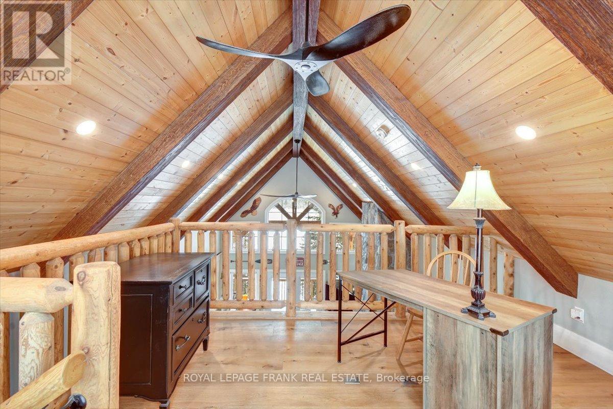












355 WEST DIAMOND LAKE ROAD

,
Hastings Highlands (Herschel Ward),




Ontario
K0L2A0

