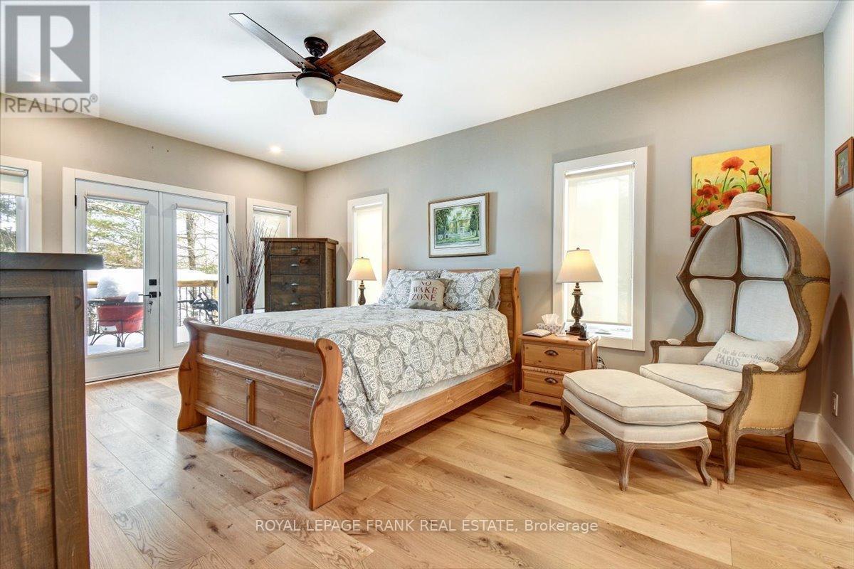 












355 WEST DIAMOND LAKE ROAD

,
Hastings Highlands (Herschel Ward),




Ontario
K0L2A0

