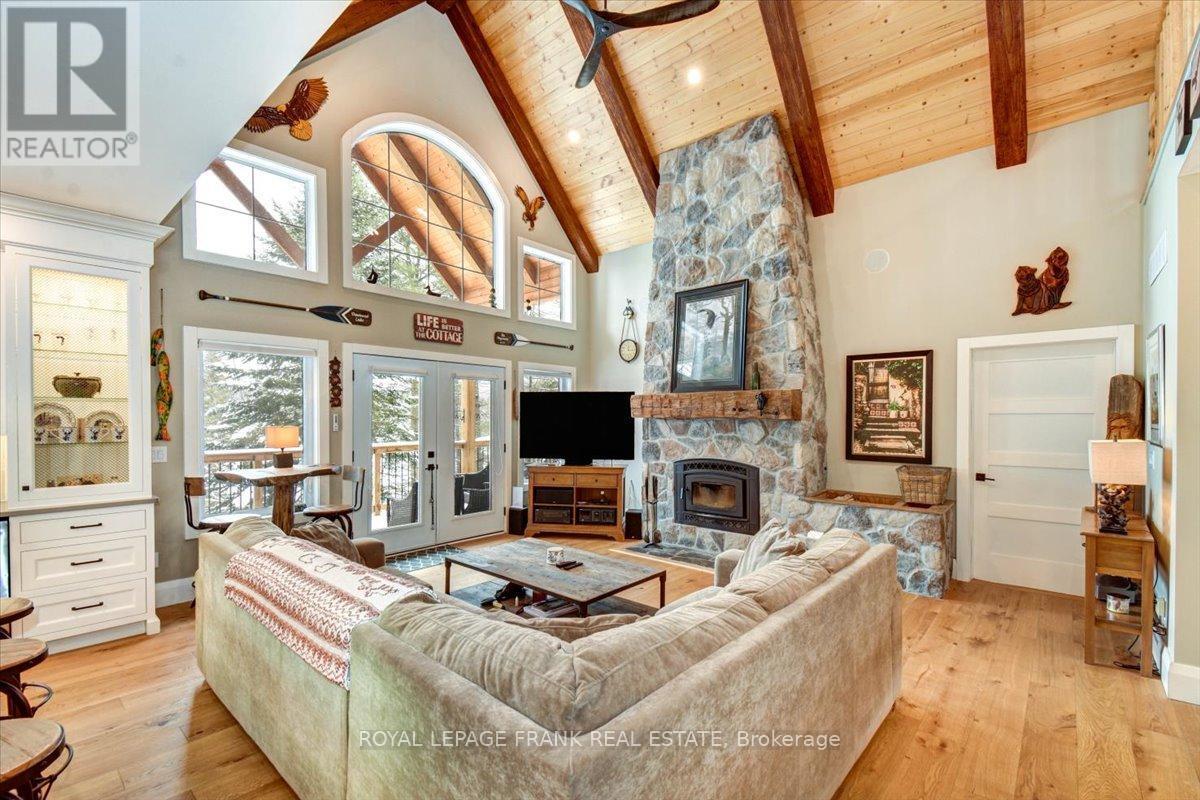 












355 WEST DIAMOND LAKE ROAD

,
Hastings Highlands (Herschel Ward),




Ontario
K0L2A0

