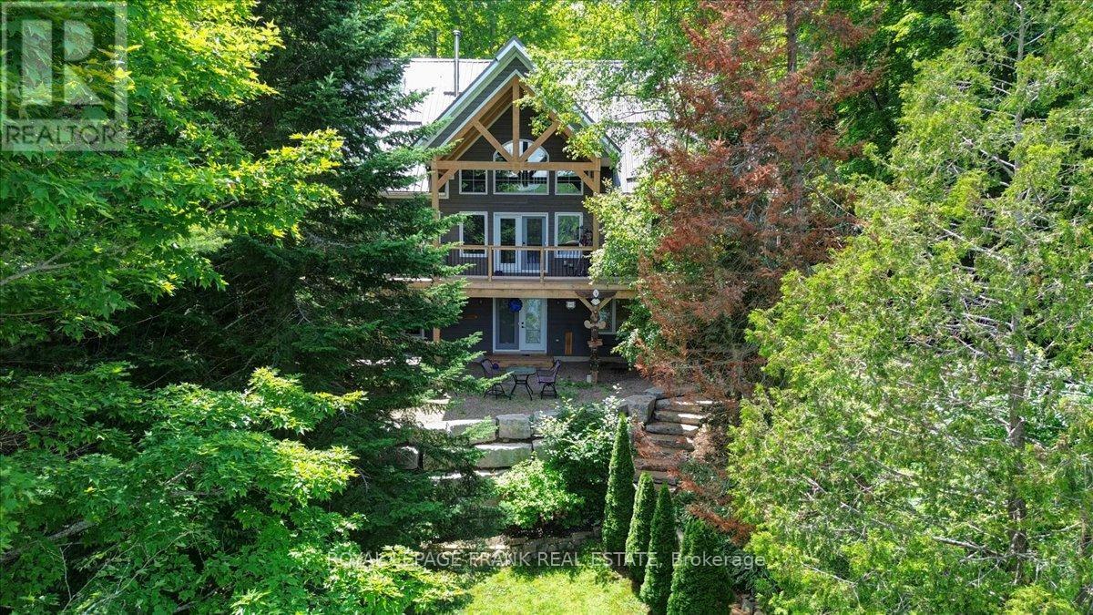 












355 WEST DIAMOND LAKE ROAD

,
Hastings Highlands (Herschel Ward),




Ontario
K0L2A0

