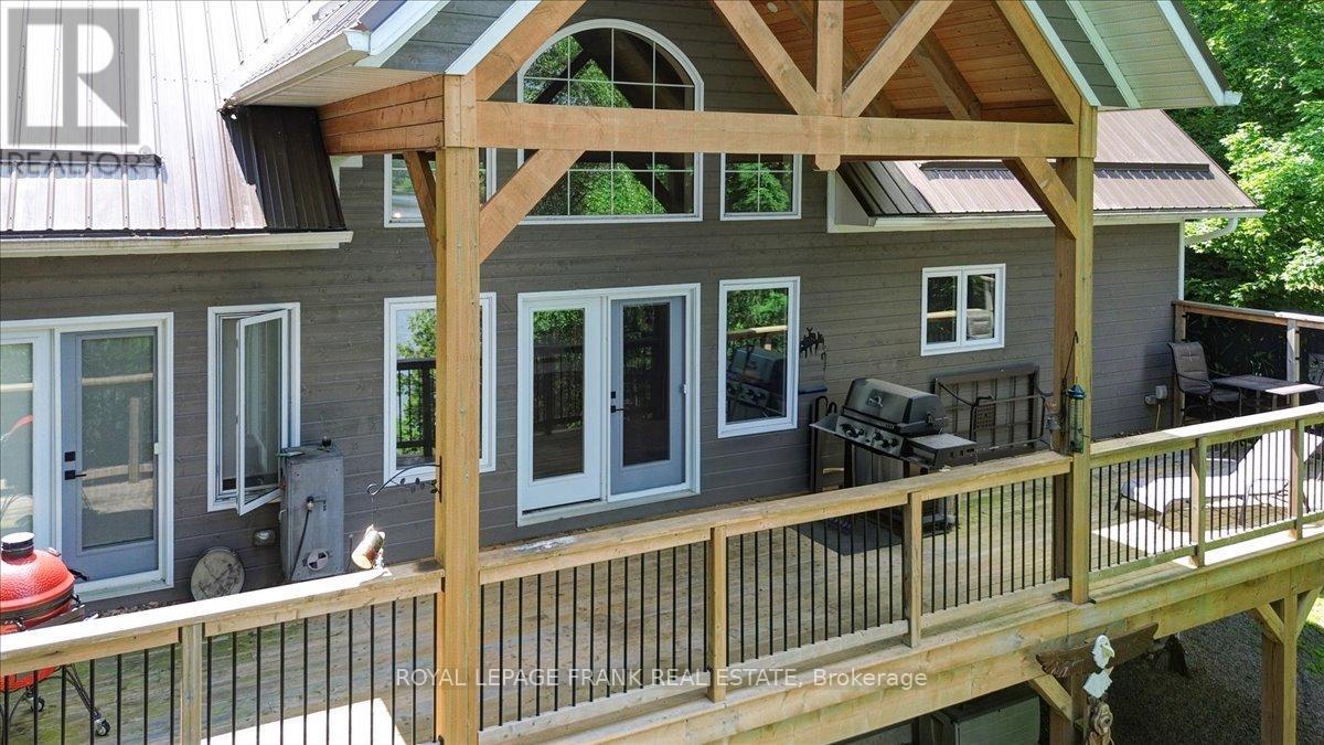 












355 WEST DIAMOND LAKE ROAD

,
Hastings Highlands (Herschel Ward),




Ontario
K0L2A0

