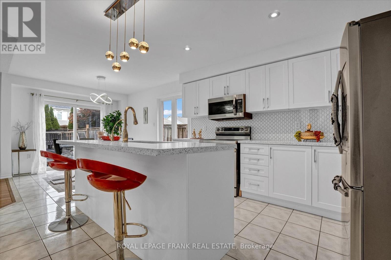 












1330 ALDERGROVE DRIVE

,
Oshawa (Taunton),




Ontario
L1K2Y6

