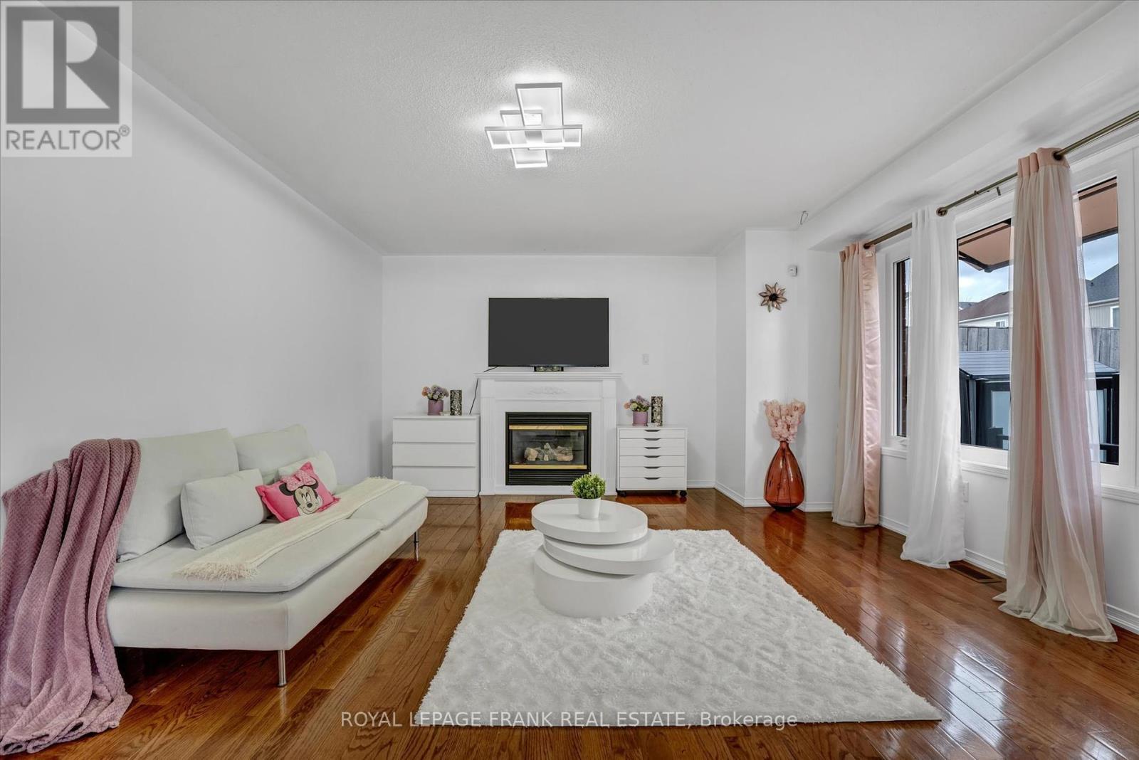 












1330 ALDERGROVE DRIVE

,
Oshawa (Taunton),




Ontario
L1K2Y6

