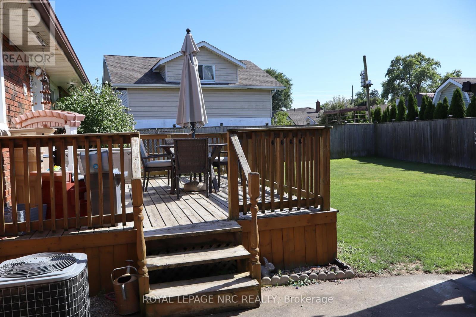 












3071 BASSWOOD COURT

,
Niagara Falls (Church's Lane),




Ontario
L2J2G9

