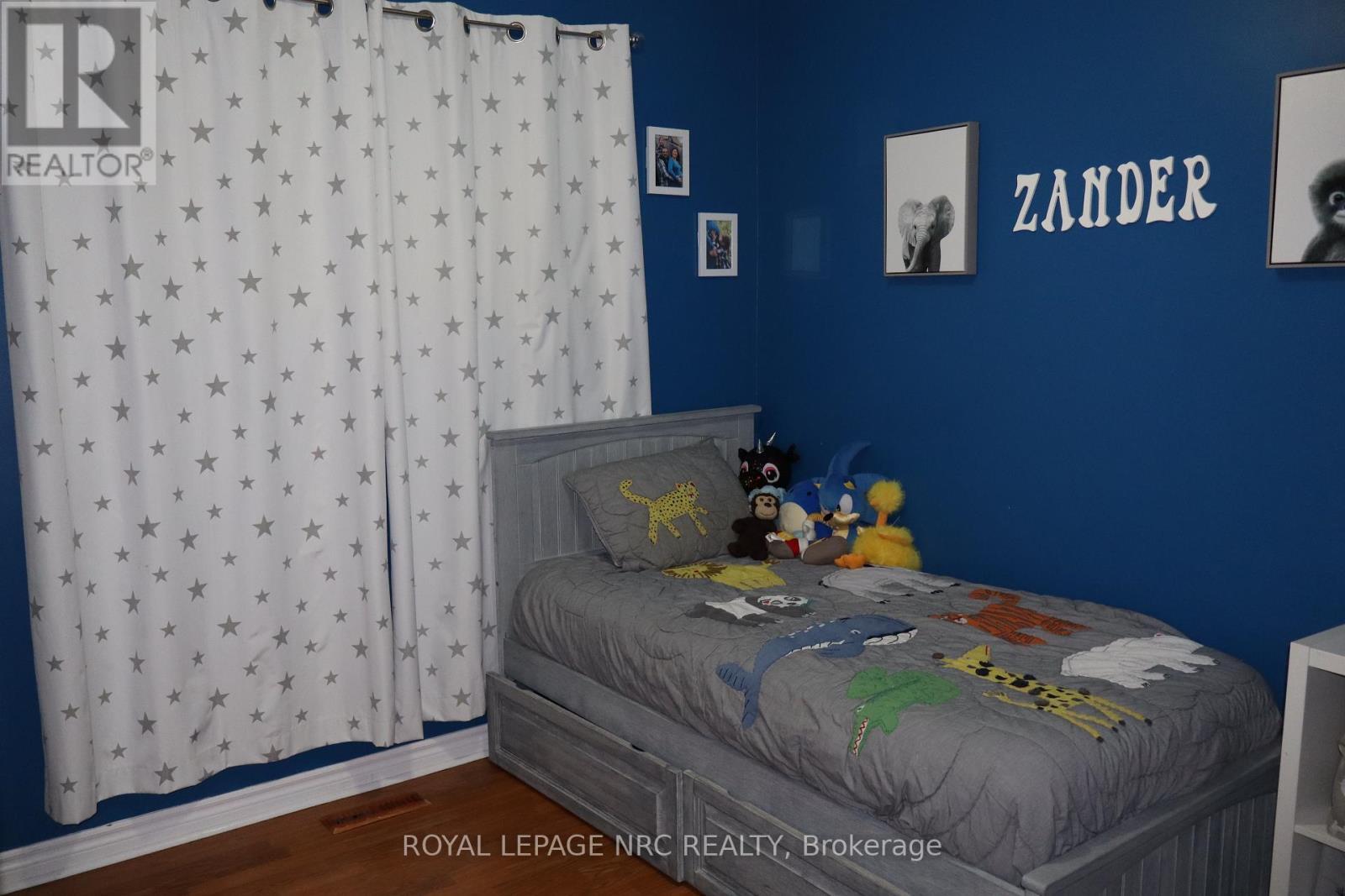 












3071 BASSWOOD COURT

,
Niagara Falls (Church's Lane),




Ontario
L2J2G9

