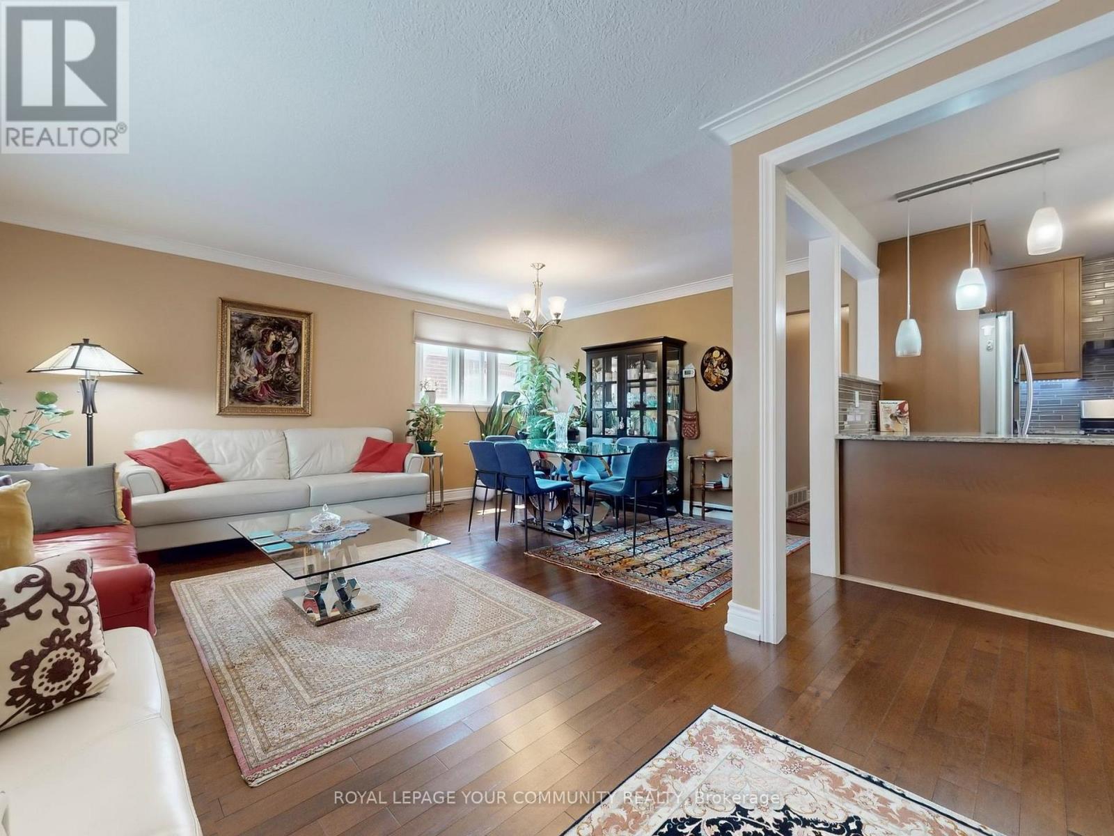 












34 DROXFORD AVENUE

,
Toronto,




Ontario
M1R1K2

