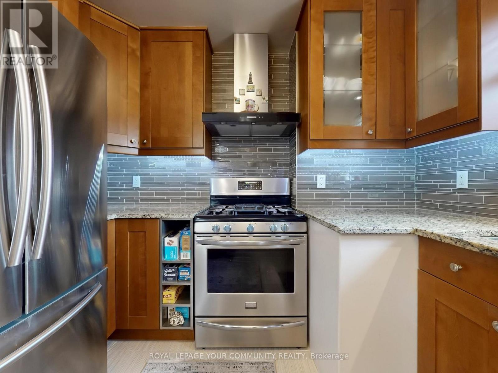 












34 DROXFORD AVENUE

,
Toronto,




Ontario
M1R1K2

