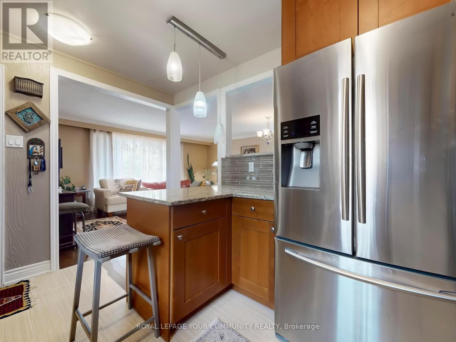 












34 DROXFORD AVENUE

,
Toronto,




Ontario
M1R1K2

