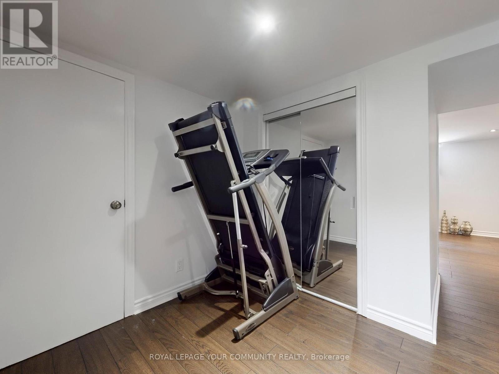 












34 DROXFORD AVENUE

,
Toronto,




Ontario
M1R1K2

