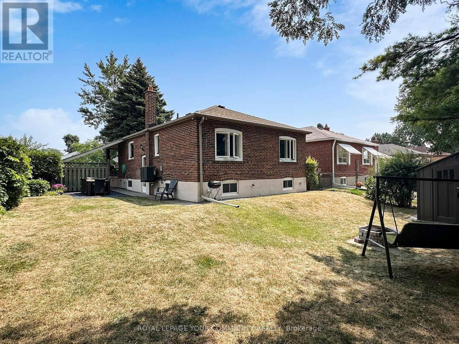 












34 DROXFORD AVENUE

,
Toronto,




Ontario
M1R1K2

