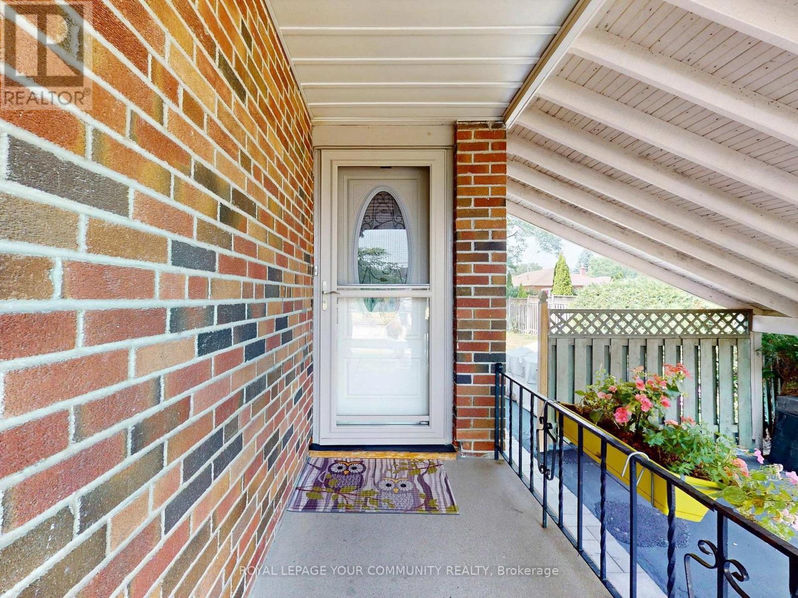 












34 DROXFORD AVENUE

,
Toronto,




Ontario
M1R1K2

