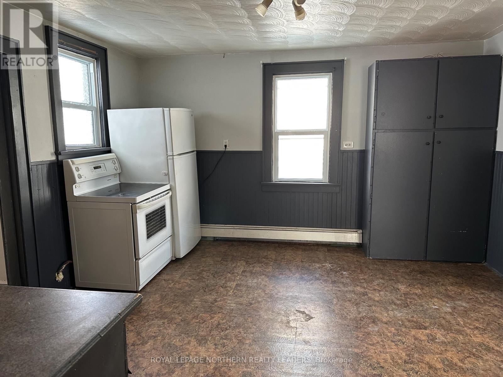 












116 CROATIA AVENUE

,
Timmins (SCH - Main Area),




Ontario
P0N1G0

