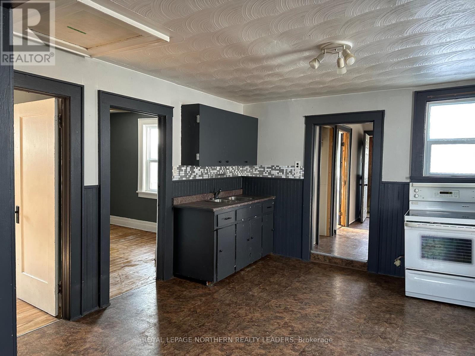 












116 CROATIA AVENUE

,
Timmins (SCH - Main Area),




Ontario
P0N1G0

