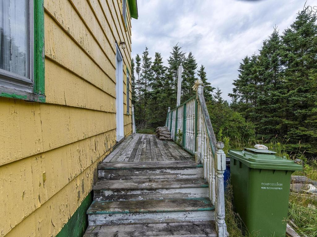 












42 Moser River North Road

,
Moser River,




NS
B0J 2K0

