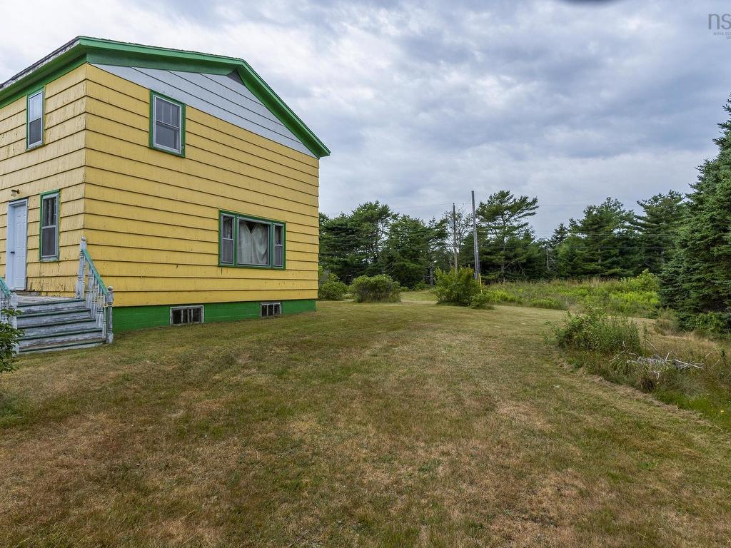 












42 Moser River North Road

,
Moser River,




NS
B0J 2K0

