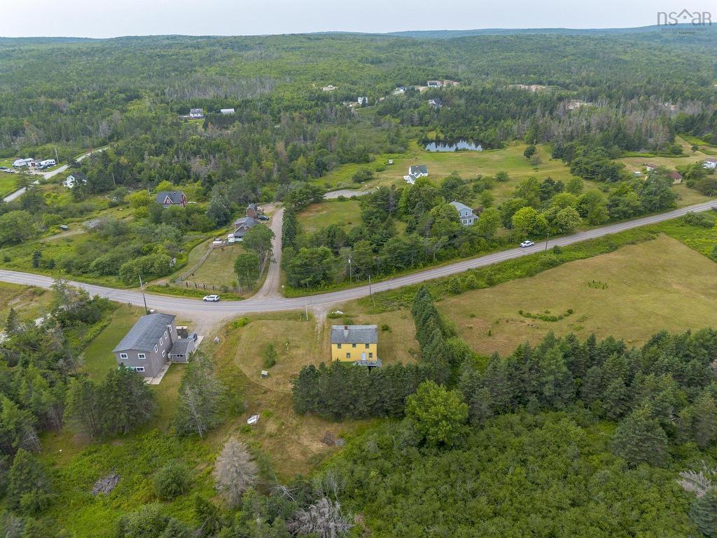 












42 Moser River North Road

,
Moser River,




NS
B0J 2K0

