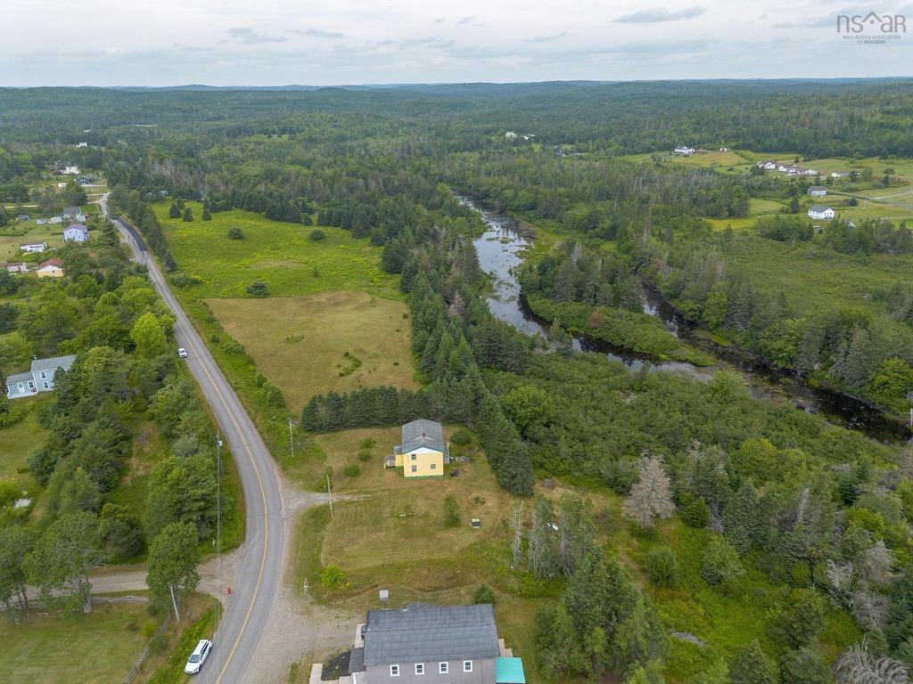 












42 Moser River North Road

,
Moser River,




NS
B0J 2K0

