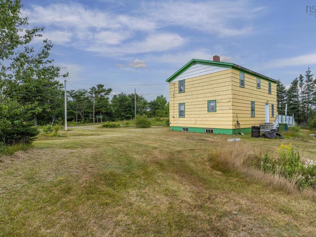 












42 Moser River North Road

,
Moser River,




NS
B0J 2K0

