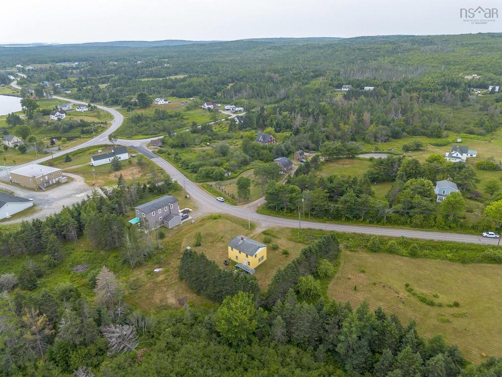 












42 Moser River North Road

,
Moser River,




NS
B0J 2K0

