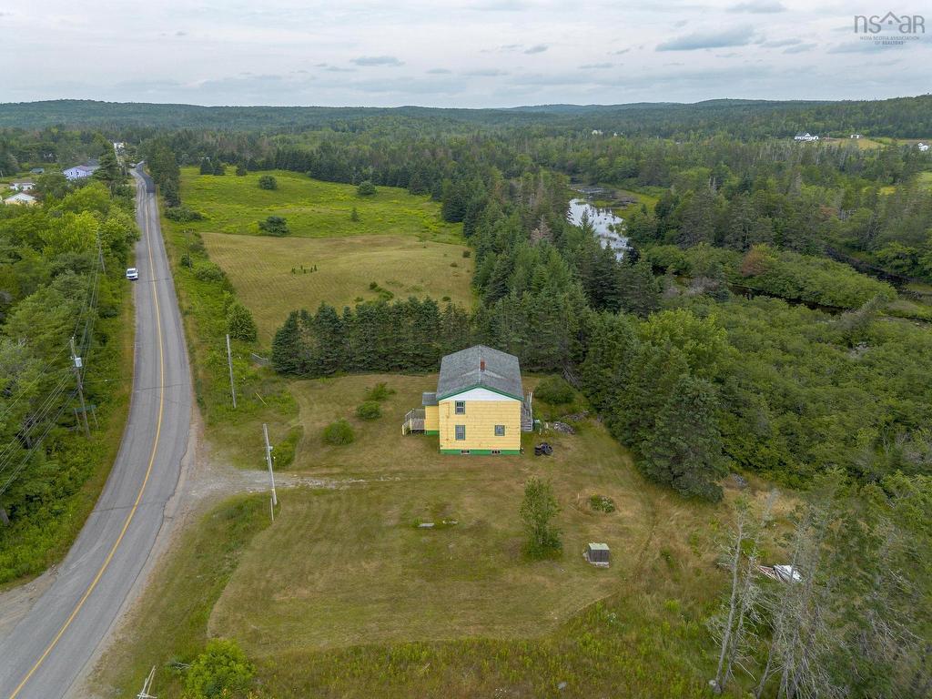 












42 Moser River North Road

,
Moser River,




NS
B0J 2K0

