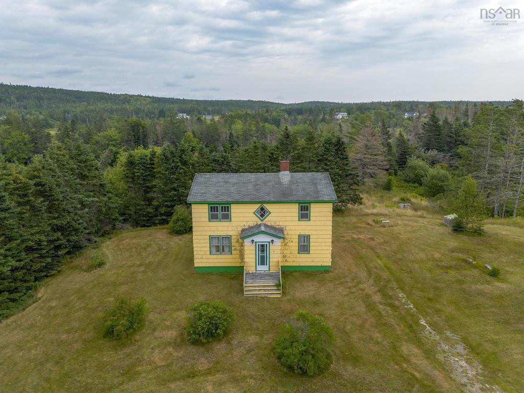 












42 Moser River North Road

,
Moser River,




NS
B0J 2K0

