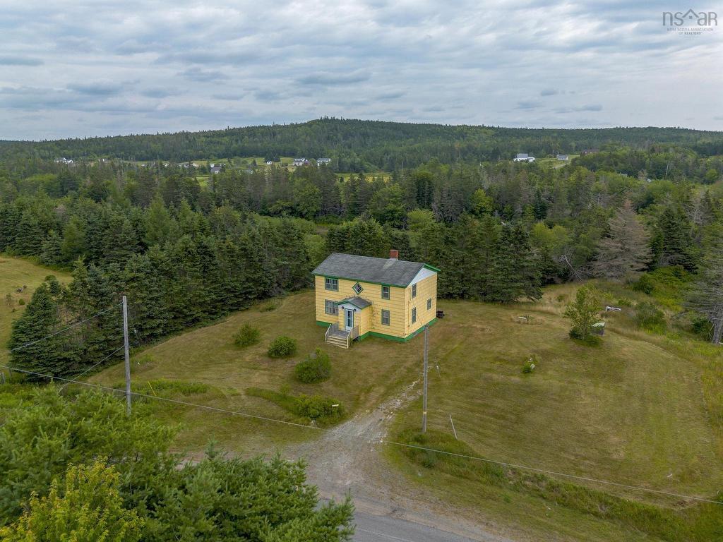 












42 Moser River North Road

,
Moser River,




NS
B0J 2K0

