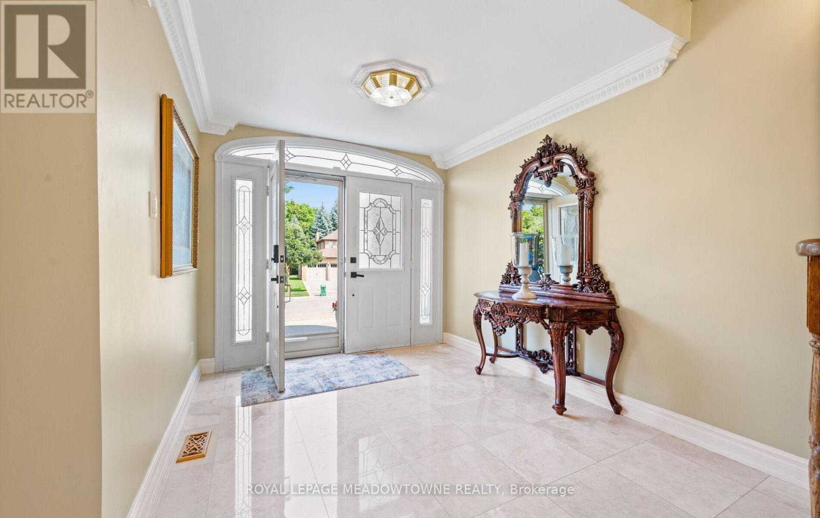 












36 SHADYWOOD ROAD

,
Brampton,




Ontario
L6Z4M1


