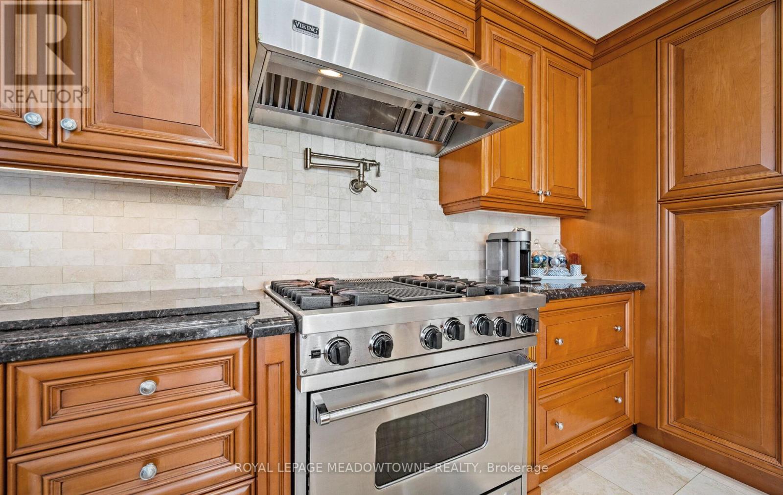 












36 SHADYWOOD ROAD

,
Brampton,




Ontario
L6Z4M1


