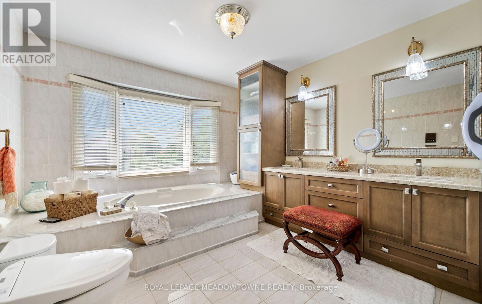 












36 SHADYWOOD ROAD

,
Brampton,




Ontario
L6Z4M1

