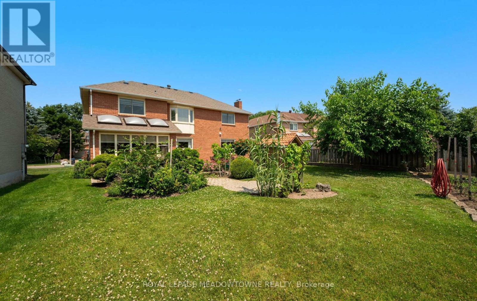 












36 SHADYWOOD ROAD

,
Brampton,




Ontario
L6Z4M1

