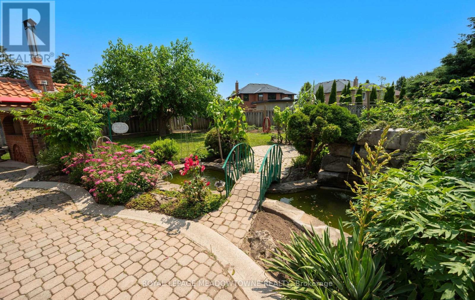 












36 SHADYWOOD ROAD

,
Brampton,




Ontario
L6Z4M1

