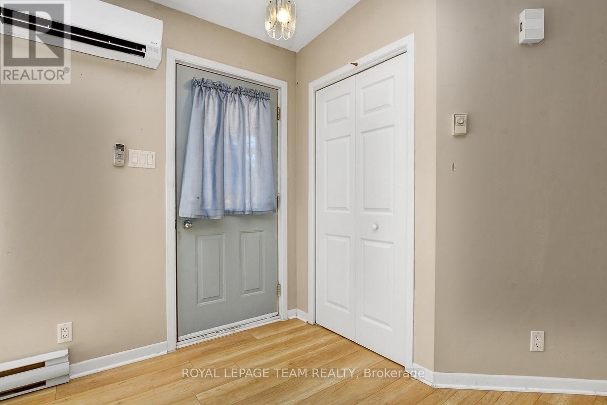 












8055 COUNTY RD. 44 ROAD

,
Edwardsburgh/Cardinal,




Ontario
K0E1X0

