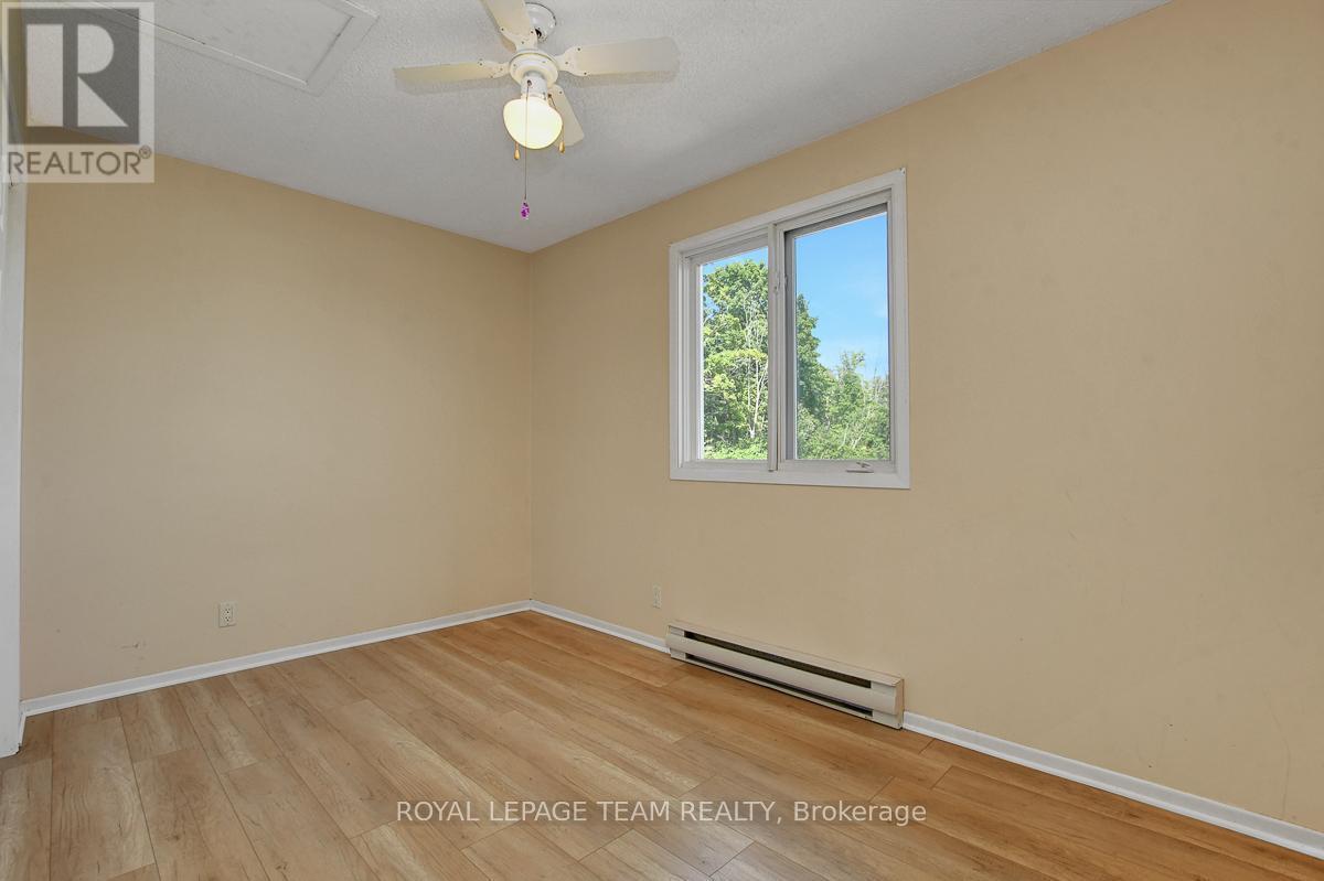 












8055 COUNTY RD. 44 ROAD

,
Edwardsburgh/Cardinal,




Ontario
K0E1X0

