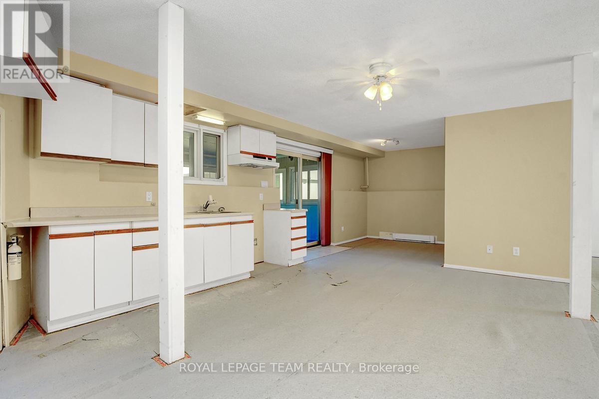 












8055 COUNTY RD. 44 ROAD

,
Edwardsburgh/Cardinal,




Ontario
K0E1X0

