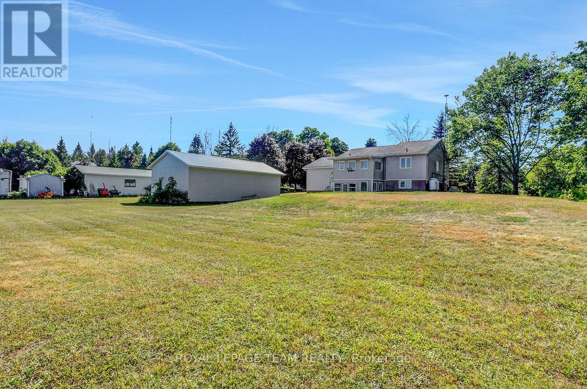 












8055 COUNTY RD. 44 ROAD

,
Edwardsburgh/Cardinal,




Ontario
K0E1X0

