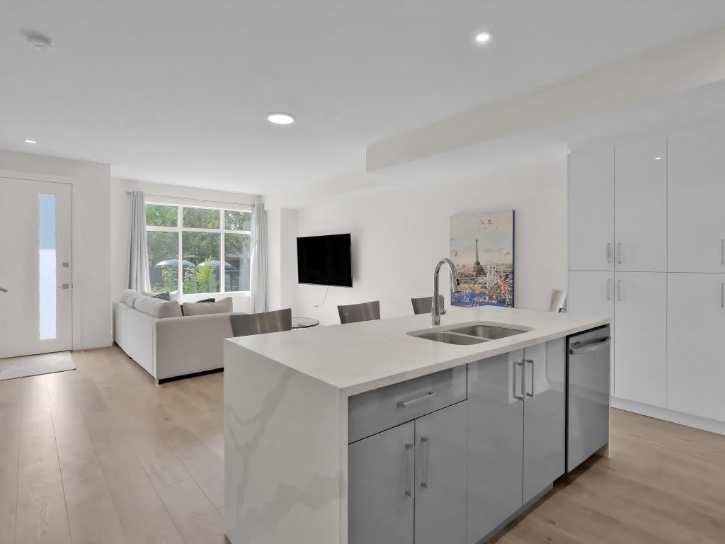 









115


Wyndham

Crescent, 23,
Kelowna,




BC
V1V 1Z1

