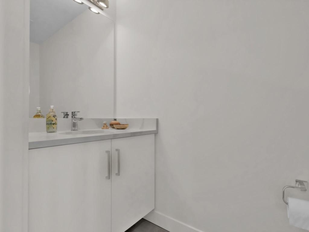 









115


Wyndham

Crescent, 23,
Kelowna,




BC
V1V 1Z1

