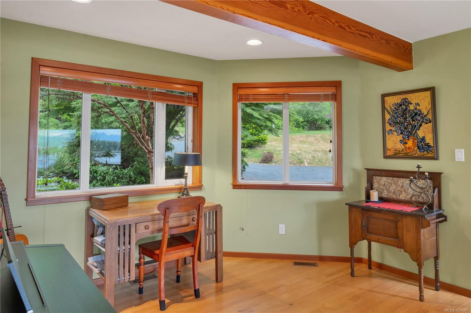 









1418


Schooner

Rd,
Quadra Island,




BC
V0P 1H0

