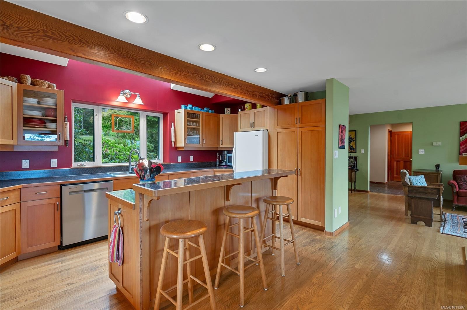 









1418


Schooner

Rd,
Quadra Island,




BC
V0P 1H0

