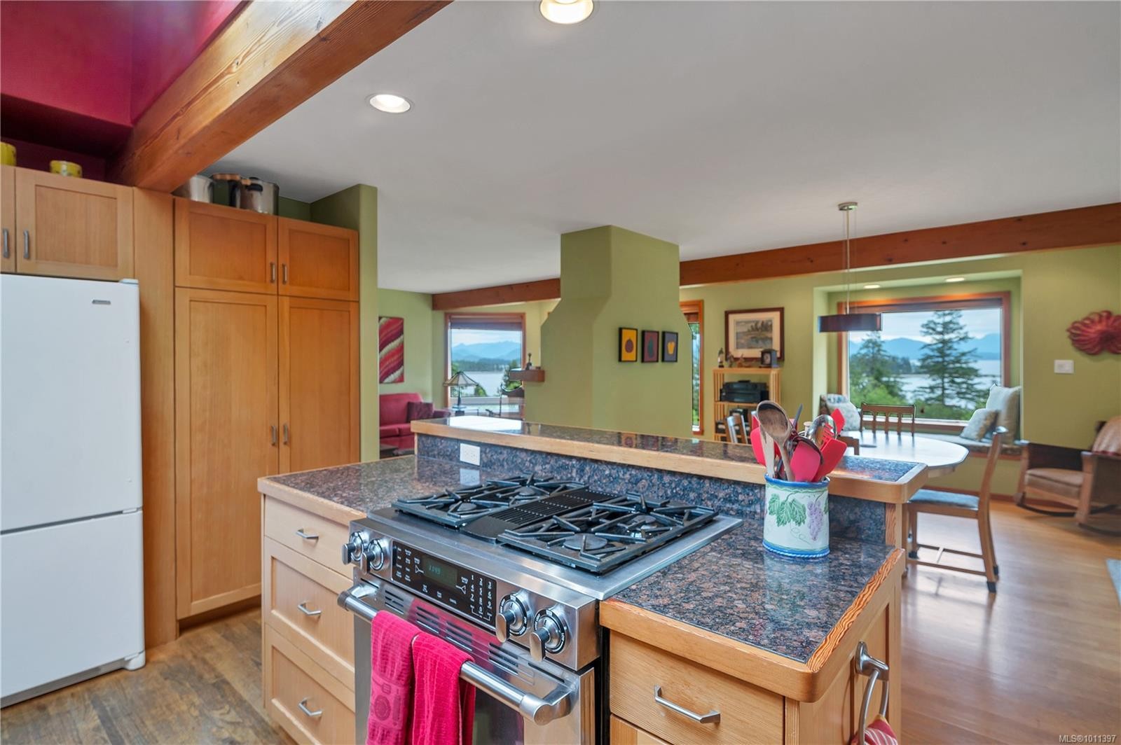









1418


Schooner

Rd,
Quadra Island,




BC
V0P 1H0


