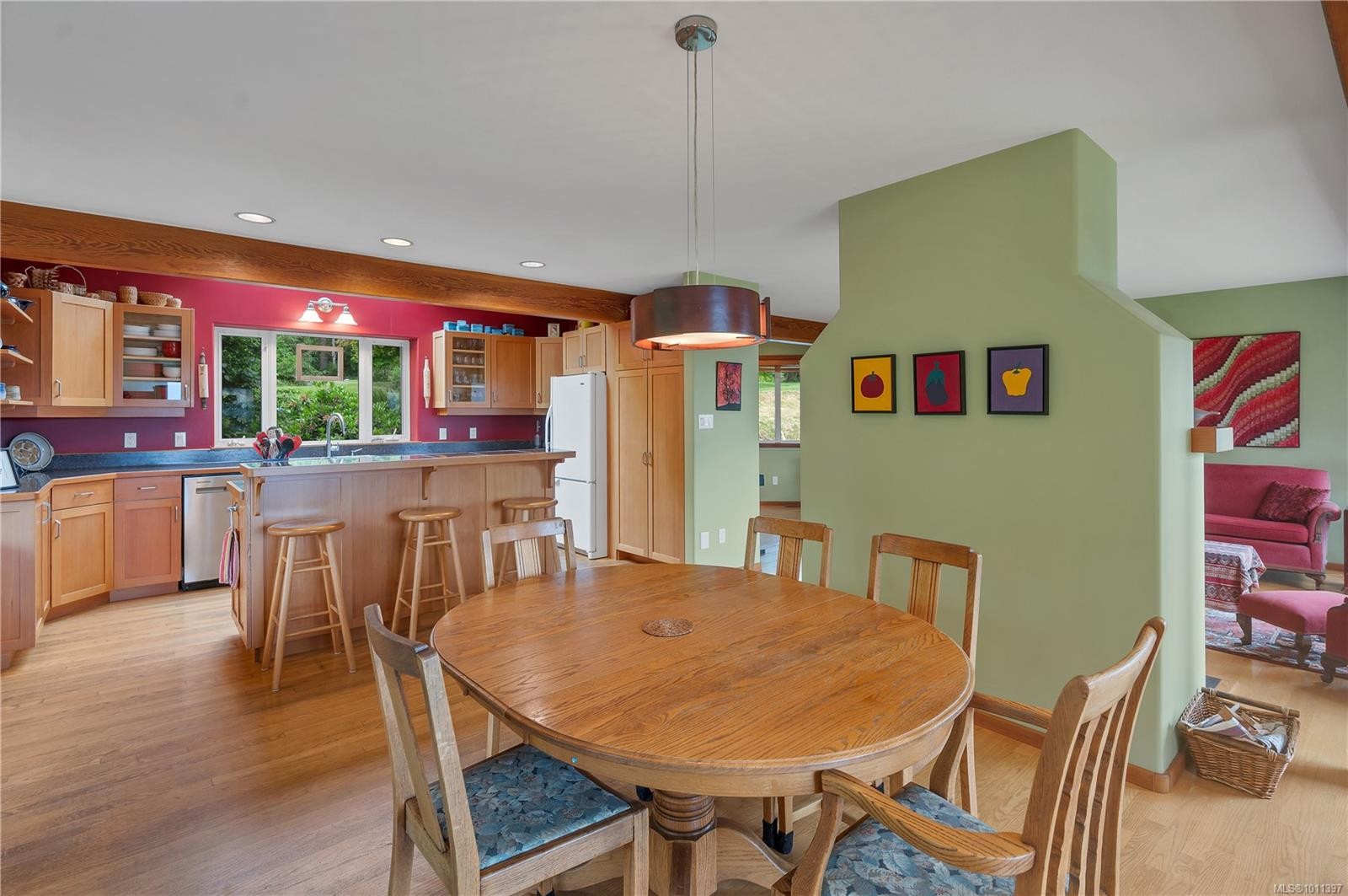 









1418


Schooner

Rd,
Quadra Island,




BC
V0P 1H0

